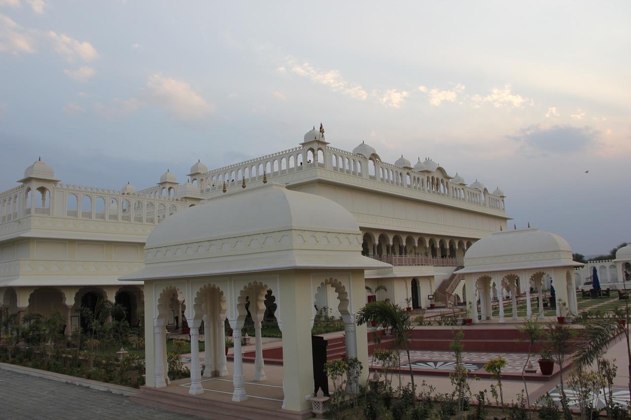 Laxmi Palace Dausa Екстериор снимка
